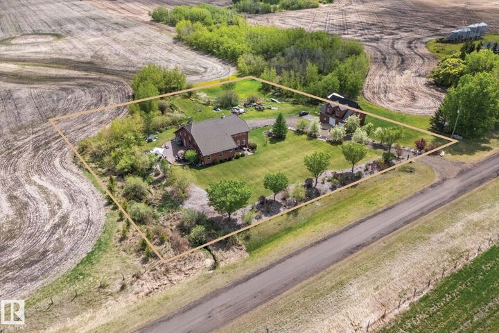 Property Photo:  53341 Hwy 21  AB T8A 4V1 