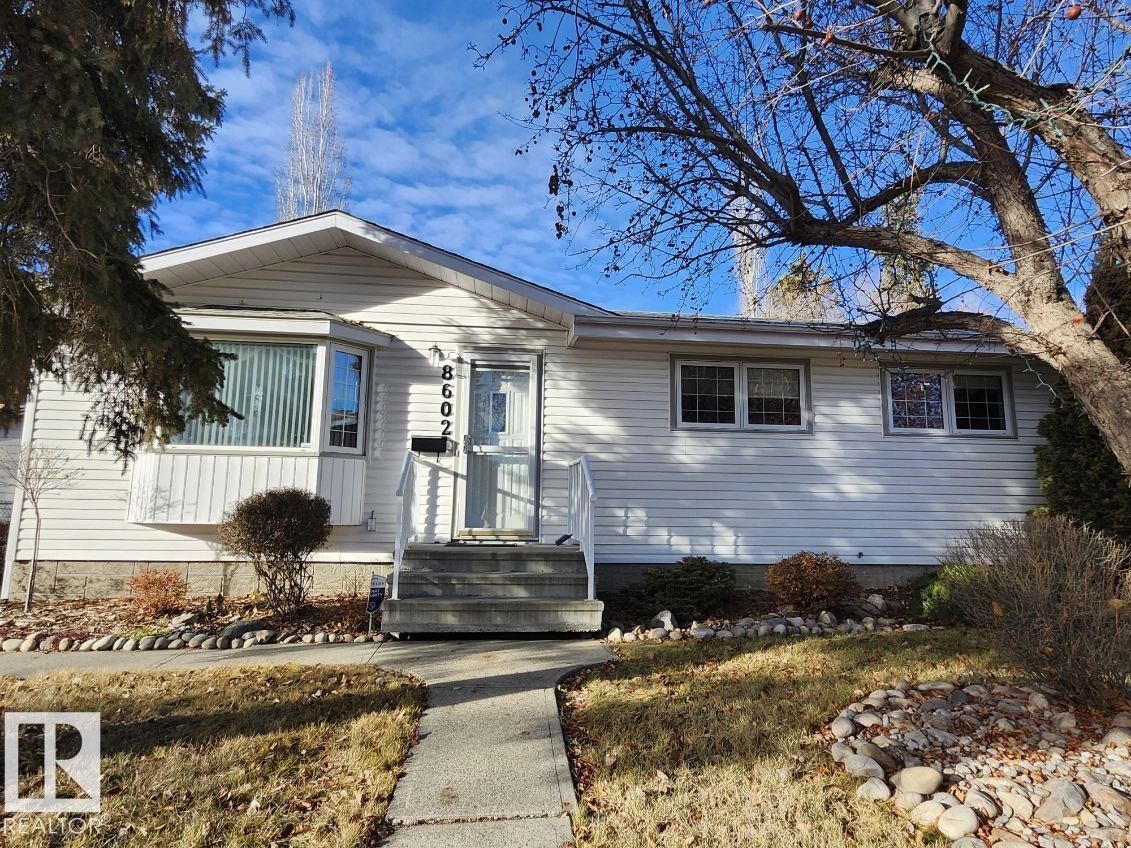Property Photo:  8602 158 Street NW  AB T5R 2C4 