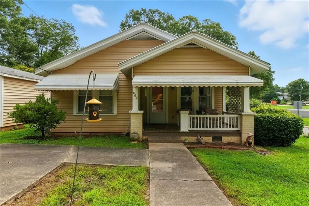 Property Photo: 501 Douglas Street GA 30120