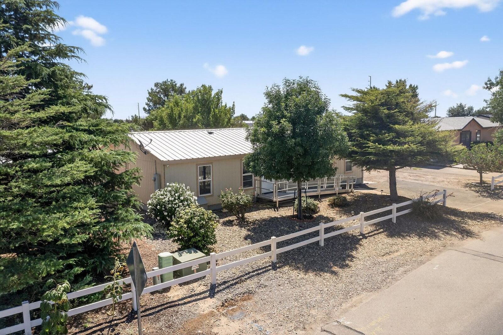 Property Photo: 820 4th Street SW NM 87124