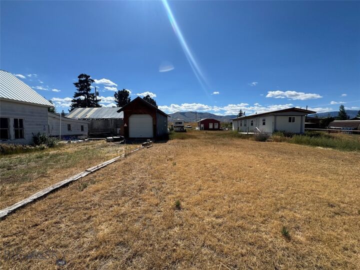 Property Photo: 611 Grover Cleveland Street MT 59739