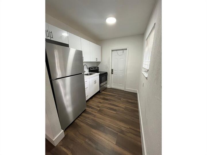 Property Photo: 2300 NW 6th Street 10 FL 33311