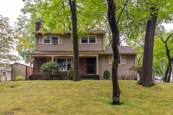 48 Parkway Drive  Clark Twp. NJ 07066 photo