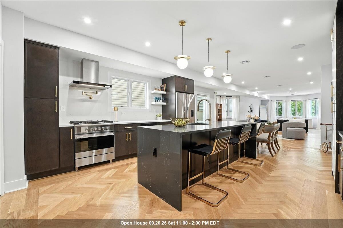 Property Photo:  401 Ogden Ave 2  NJ 07307 
