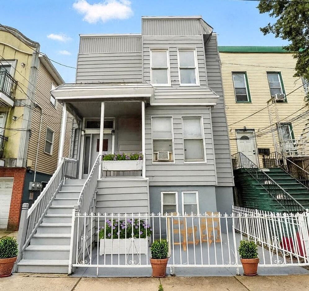 Property Photo: 283 Griffith St NJ 07307