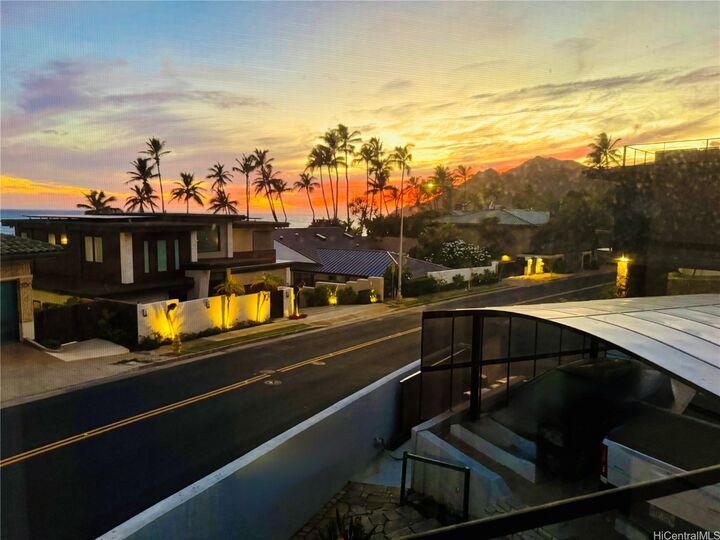 4305 Kaikoo Place  Honolulu HI 96816 photo
