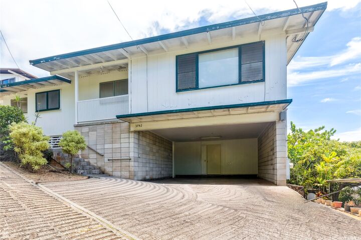 3742 Claudine Street  Honolulu HI 96816 photo