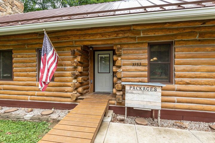 Property Photo: 3985 S Knightridge Road IN 47401