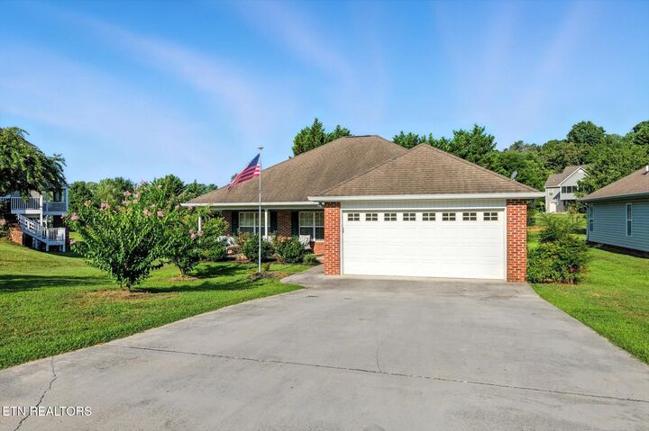 523 Lynnwood Drive  Athens TN 37303 photo