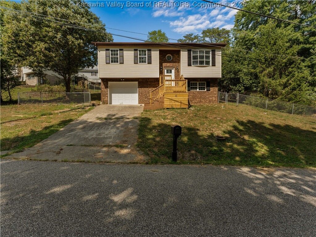 Property Photo: 41 Poplar Hills WV 25313