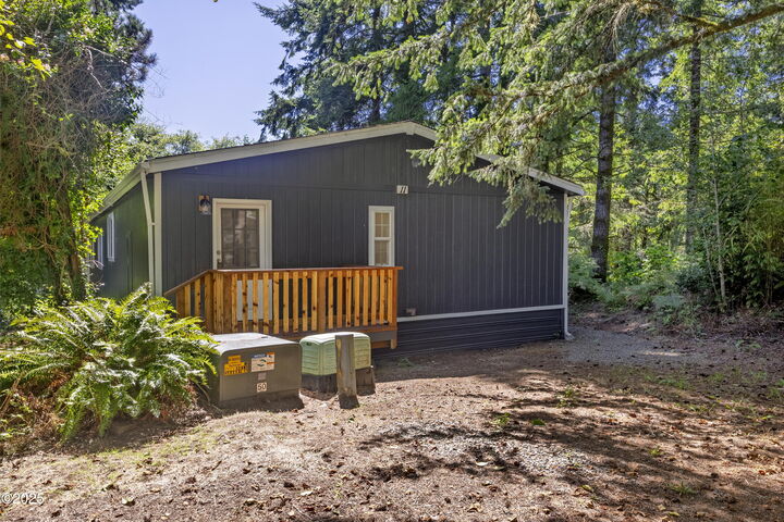 Property Photo: 6310 N Highway 101 11 OR 97368