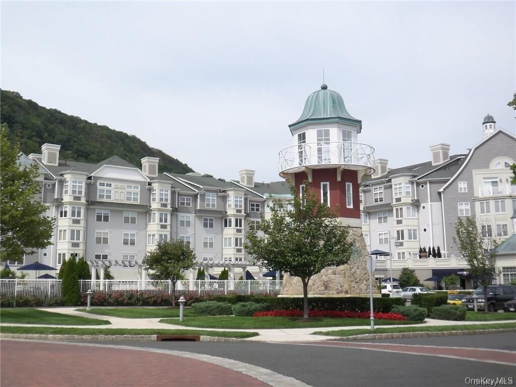 Property Photo: 1320 Round Pointe Drive NY 10927