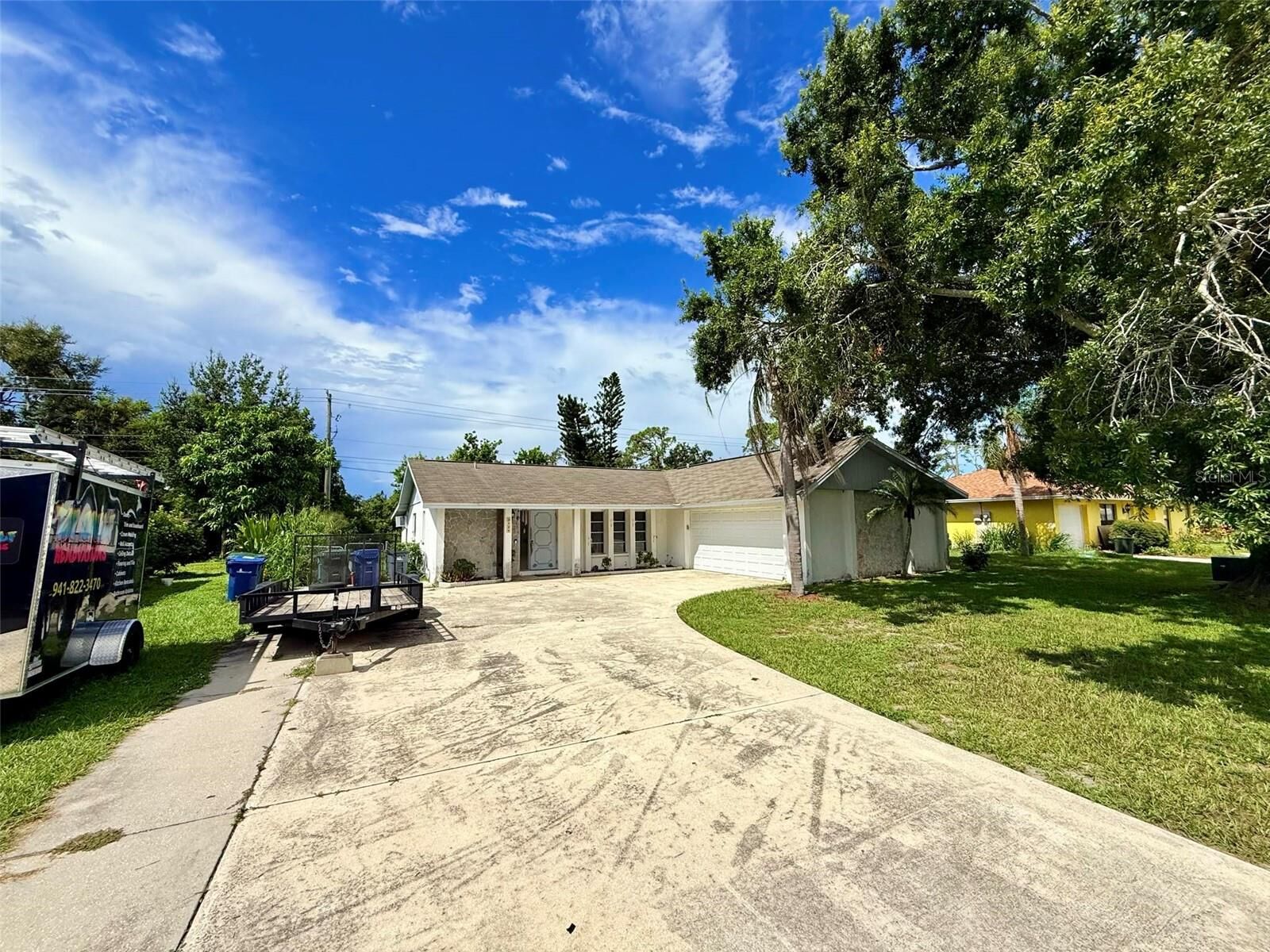 Property Photo: 5824 Whistlewood Circle FL 34232