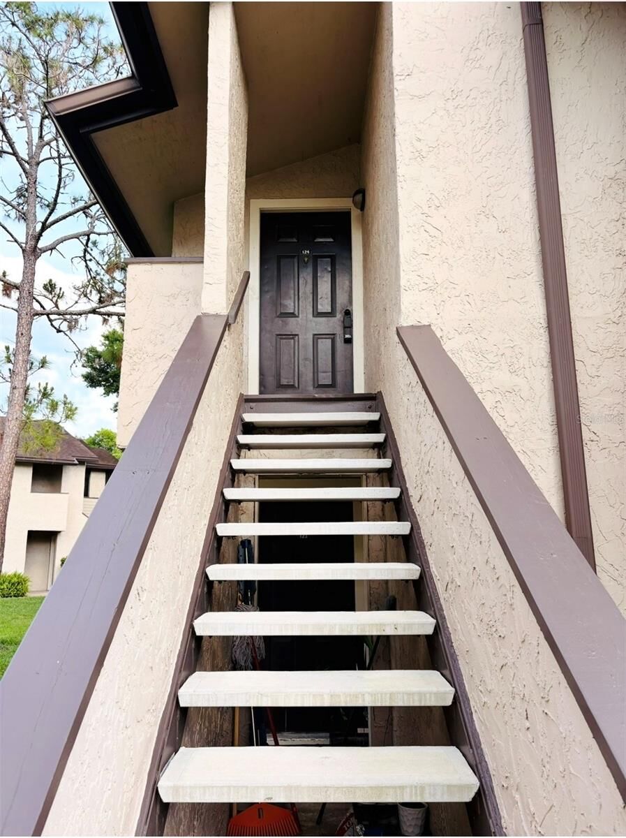 Property Photo: 3019 Antique Oaks Circle 124 FL 32792