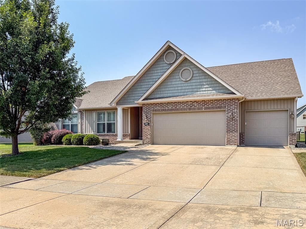 Property Photo:  1027 Richland Park Drive  IL 62269 
