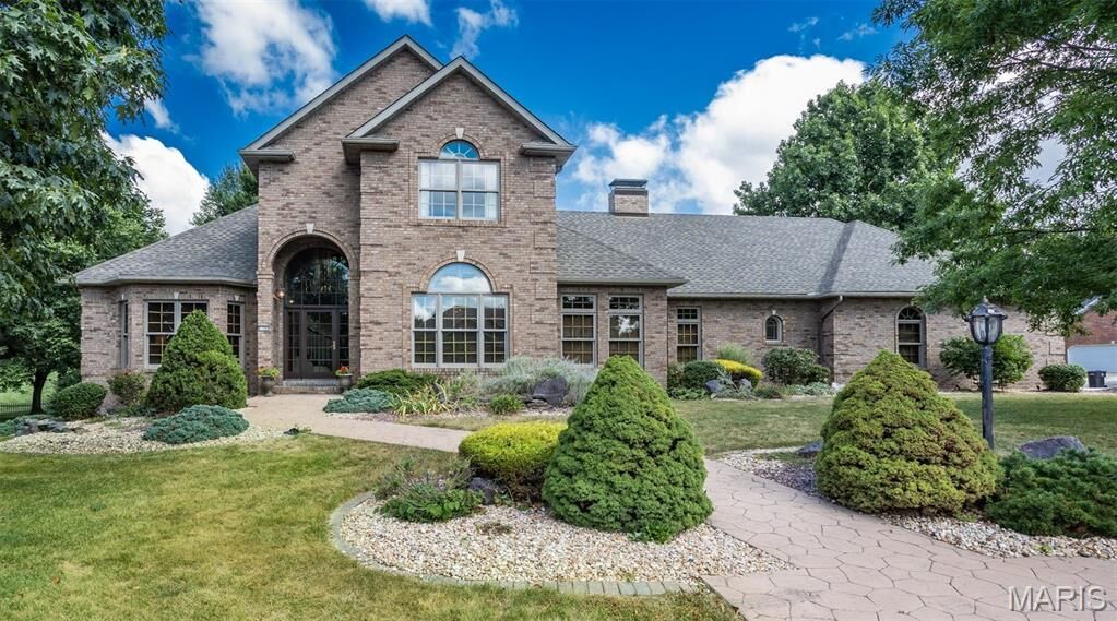 Property Photo:  1300 White Oak Trail  IL 62035