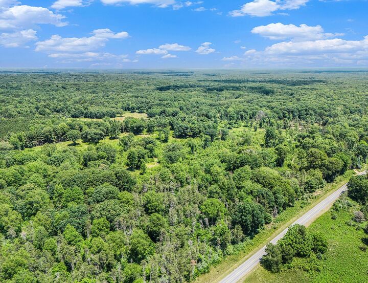 Property Photo: 2714 E Hawley Road MI 49405
