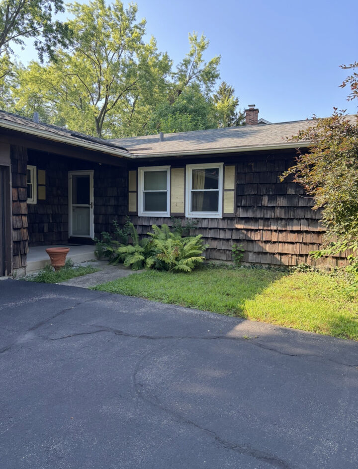 Property Photo: 790 Essington Lane IL 60089