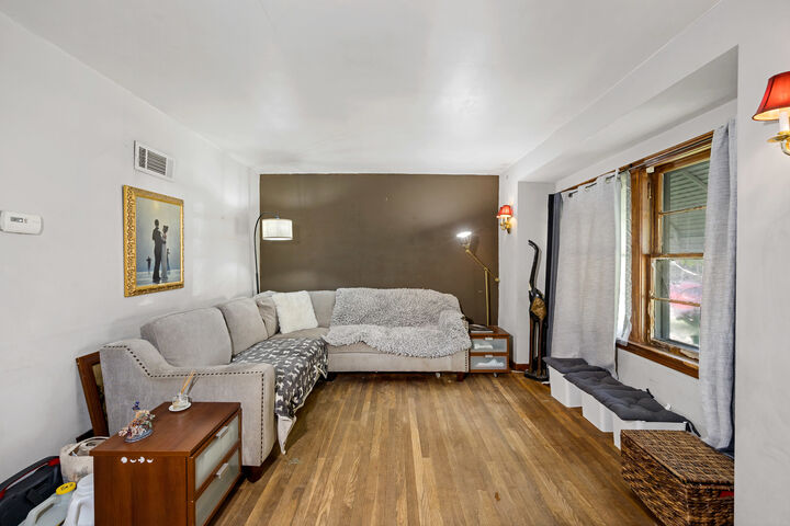 Property Photo:  5050 S Lavergne Avenue  IL 60638 