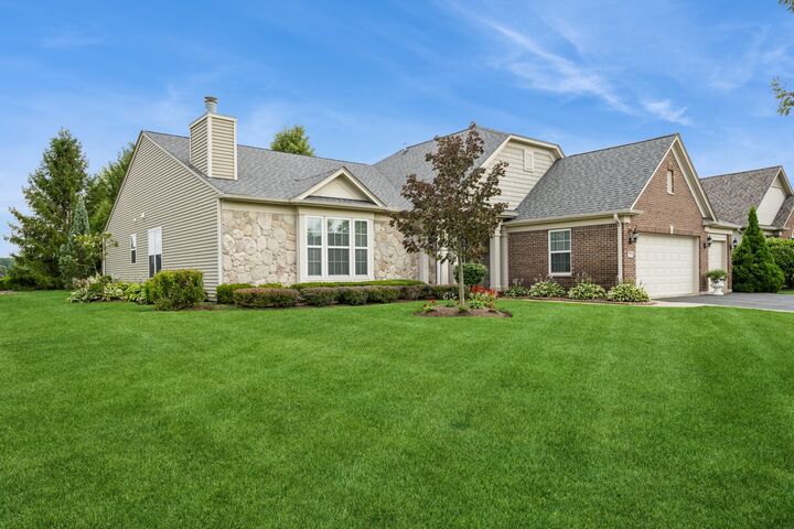 Property Photo: 12562 Bluebell Avenue IL 60142