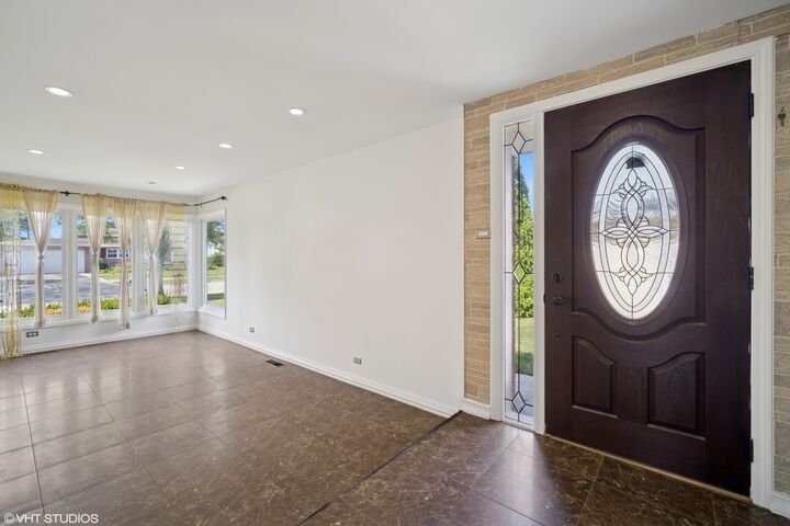 Property Photo: 7618 Beckwith Road IL 60053