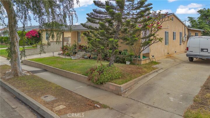 Property Photo:  704 S Taylor Ave  CA 90640 
