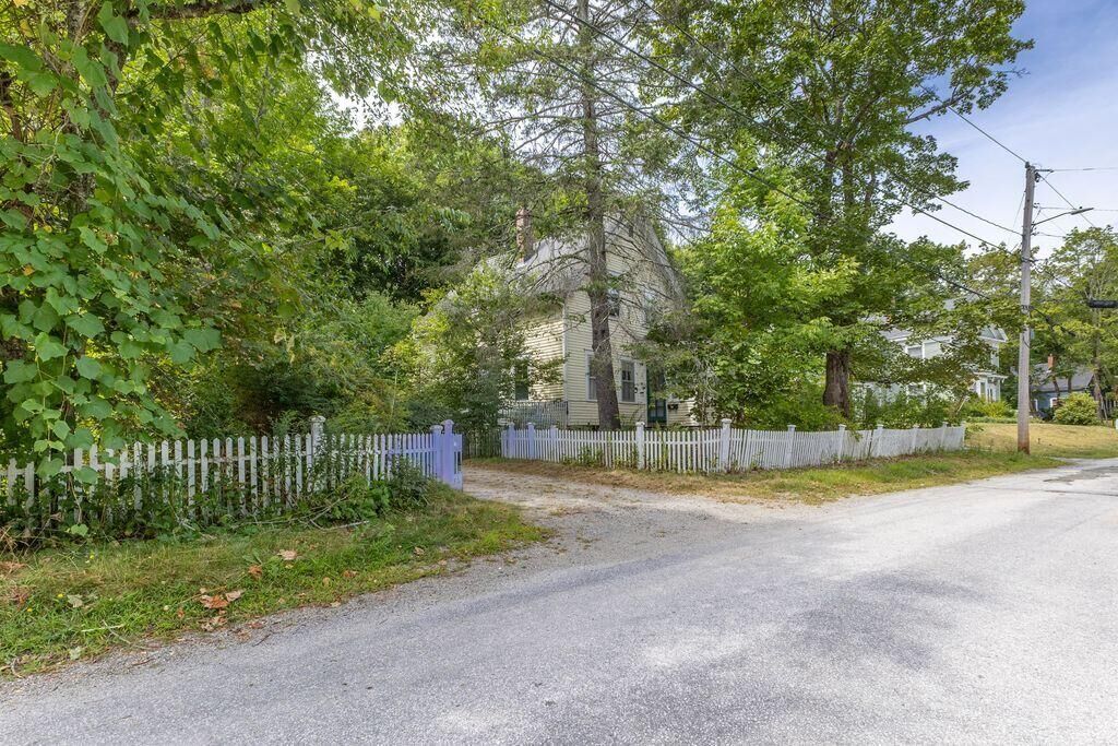Property Photo: 14 Chapel Street ME 04605