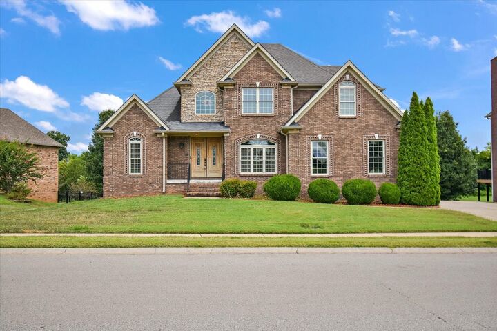 Property Photo: 2497 Settlers Trce TN 37043