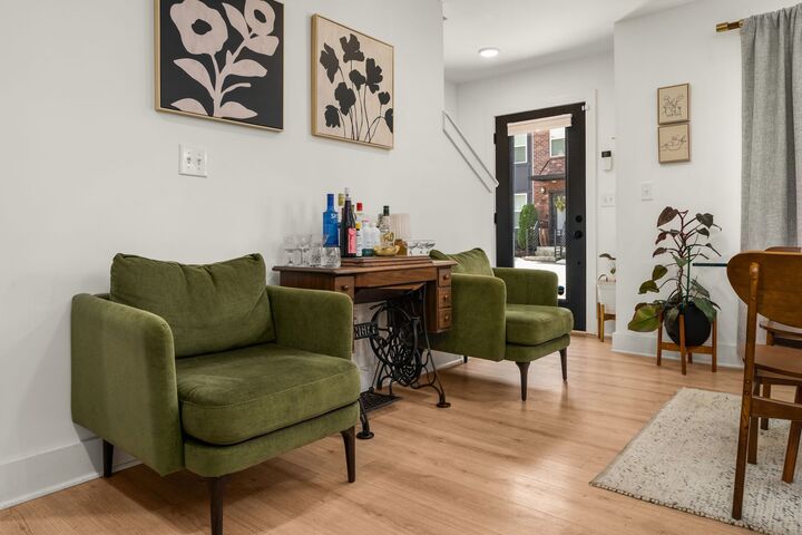 Property Photo: 102 Duke St 14 TN 37207