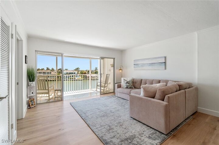 Property Photo:  300 Park Shore Drive 4C  FL 34103 