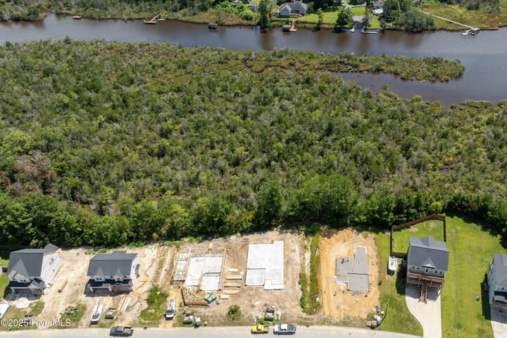 Property Photo:  715 Jasmine Lane  NC 28546 