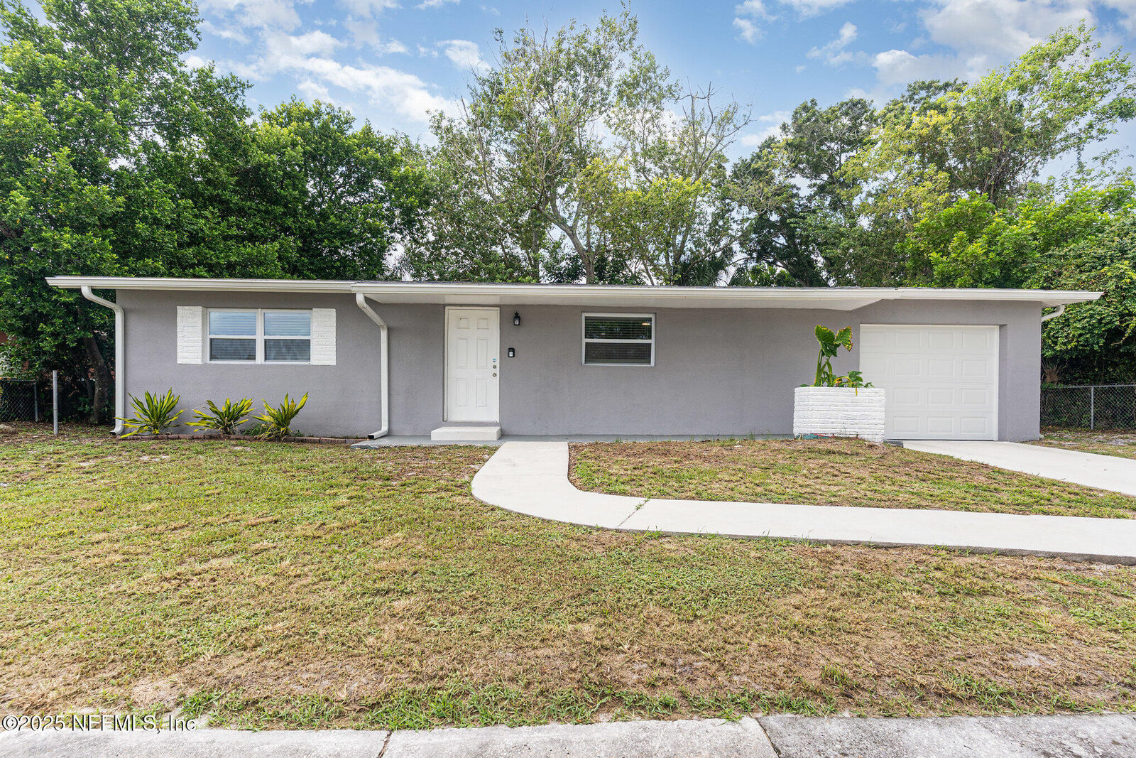 Property Photo: 2019 Barkley Avenue FL 32935