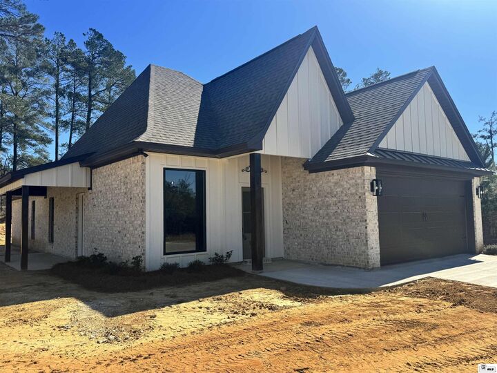 Property Photo: 123 Westlakes Drive LA 71292