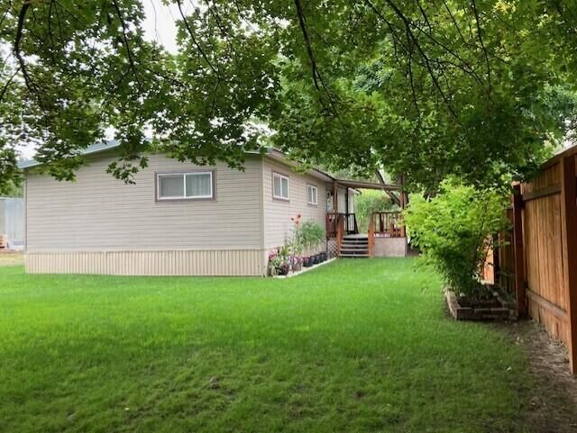 Property Photo: 1190 W Old Kettle Rd #5 Rd WA 99141