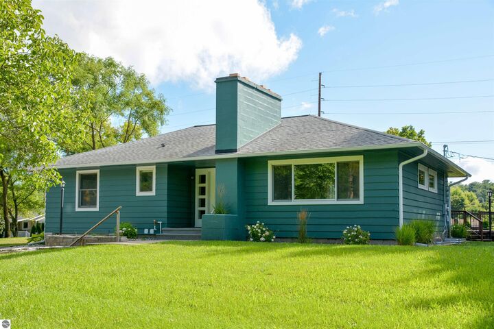 1330 N Orchard Drive  Traverse City MI 49686 photo