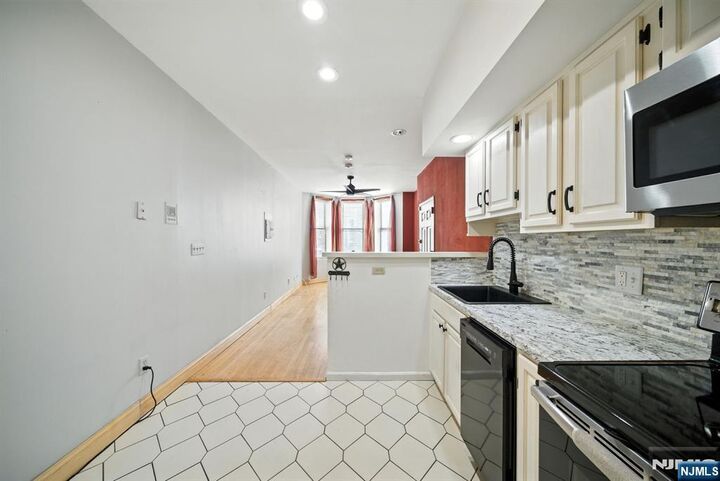Property Photo: 224 48th 1G NJ OTHER