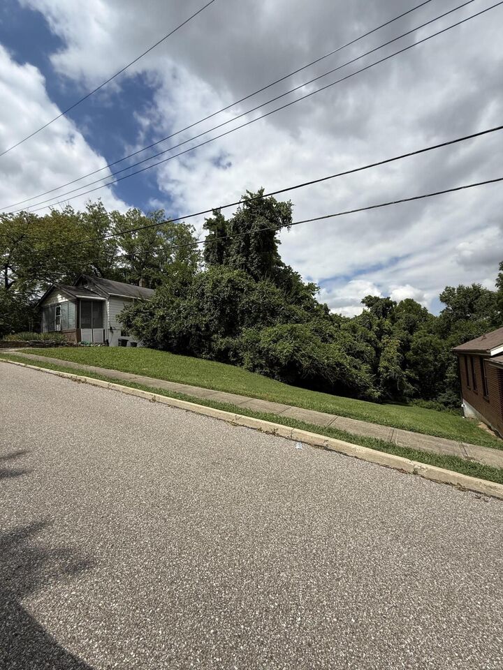 Property Photo: 1 Baum &Amp Burnet KY 41071