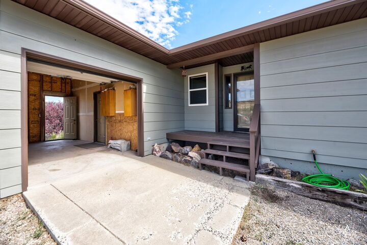 Property Photo: 6790 Raven Road MT 59602