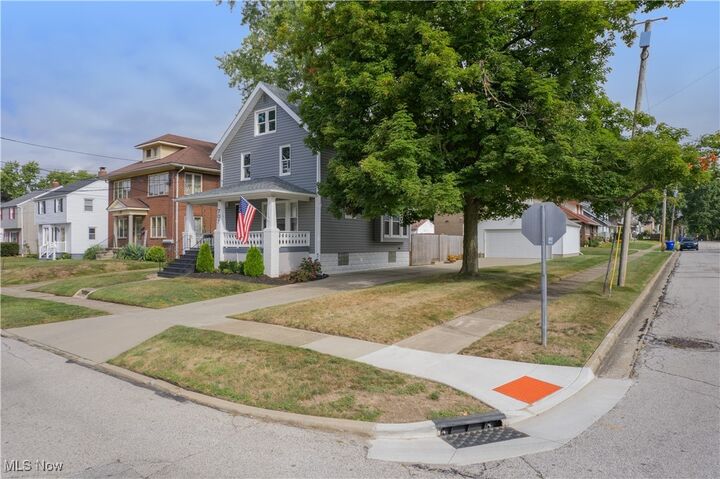 Property Photo:  707 Sackett Avenue  OH 44221 