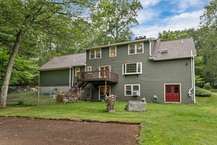 Property Photo: 10 Independence Drive NH 03079