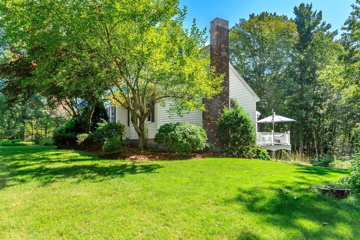 Property Photo: 13 Woodbine Drive NH 03053