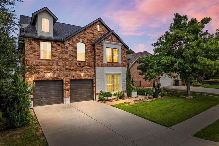 Property Photo: 5341 Hidden Creek Lane TX 75036