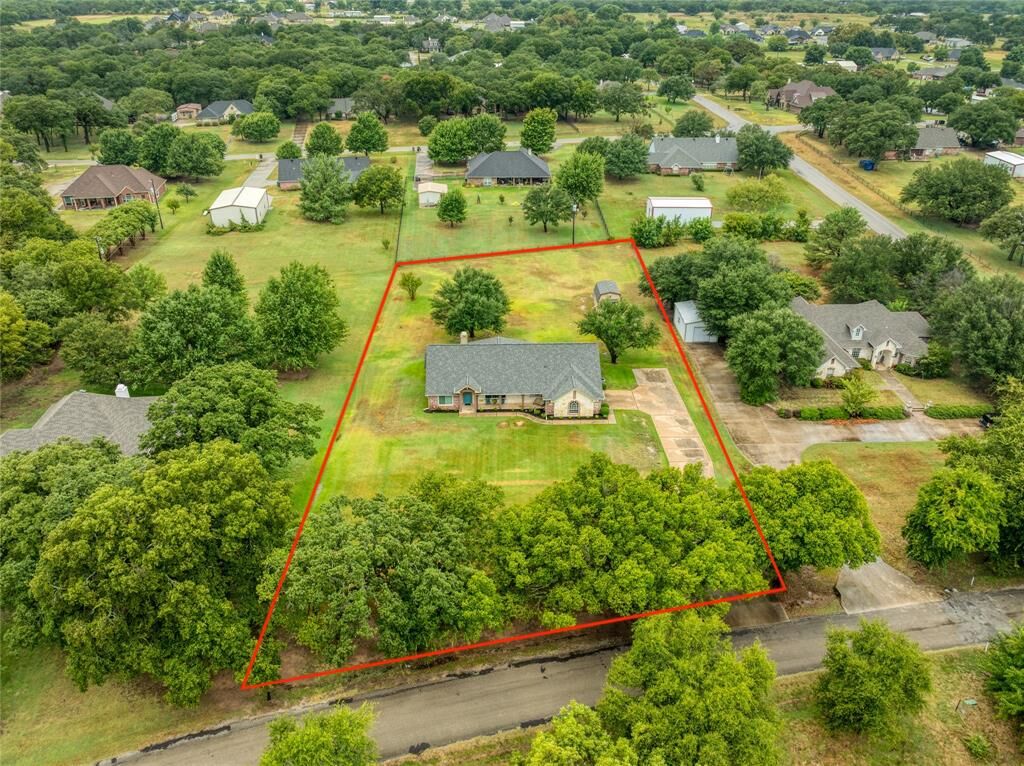 Property Photo: 510 Highland Road TX 76082