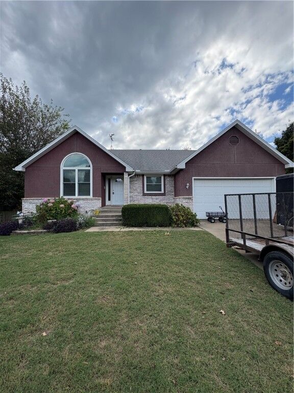 Property Photo: 812 Cedar Lane AR 72753