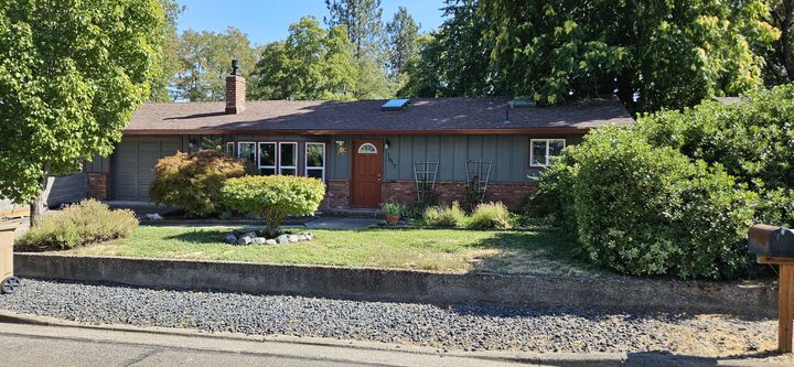 1617 SW Jordan Street  Grants Pass OR 97526 photo