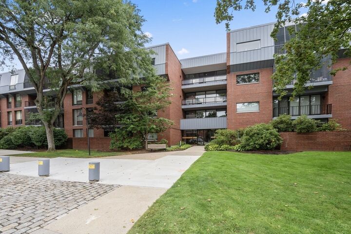 Property Photo:  65 Grove St 452  MA 02482 