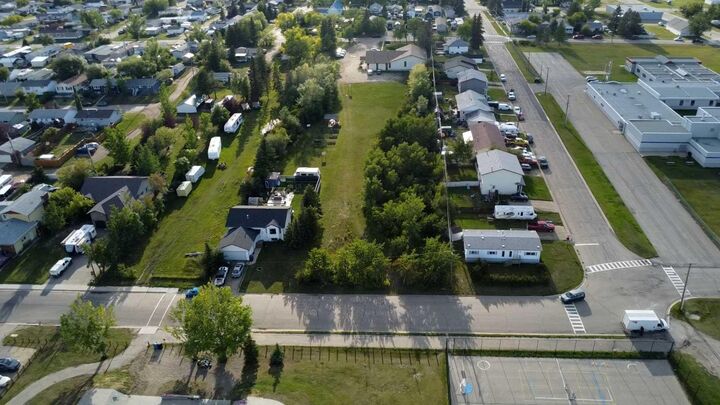 Property Photo: 9720 97 Street AB T0H 3S0
