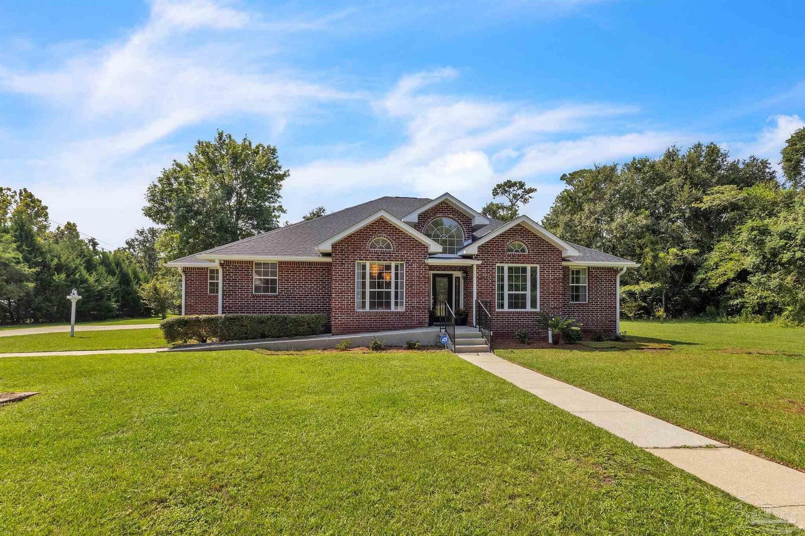Property Photo: 6773 Taylor St FL 32570