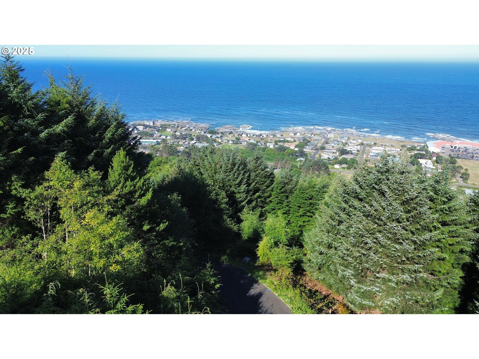 Property Photo:  