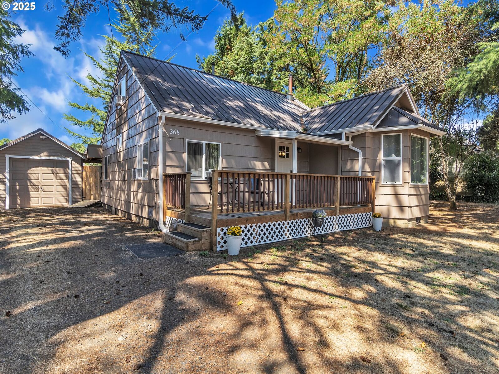 Property Photo: 368 NE Yamhill St OR 97396